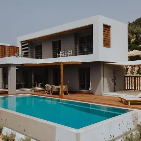 Luxury 2s Alpha With Private Pool